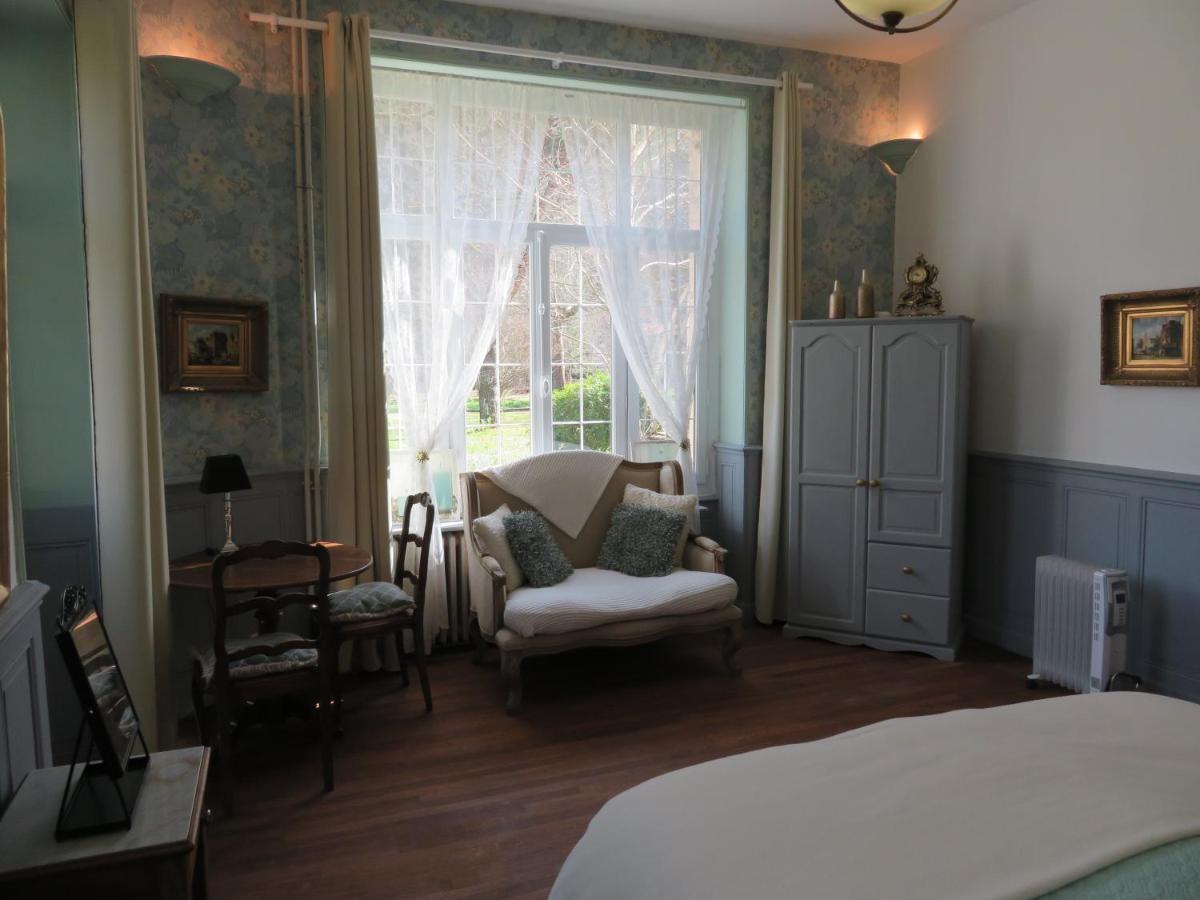 Chambres D'Hotes Chateau De Viviez Esterno foto