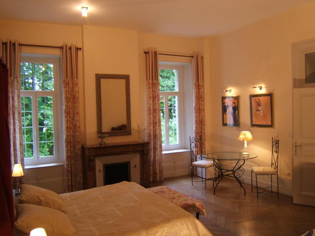Chambres D'Hotes Chateau De Viviez Esterno foto