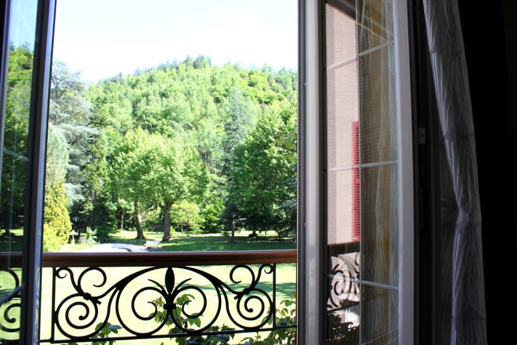 Chambres D'Hotes Chateau De Viviez Esterno foto