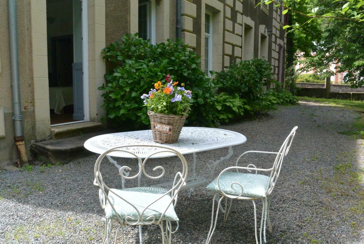 Chambres D'Hotes Chateau De Viviez Esterno foto