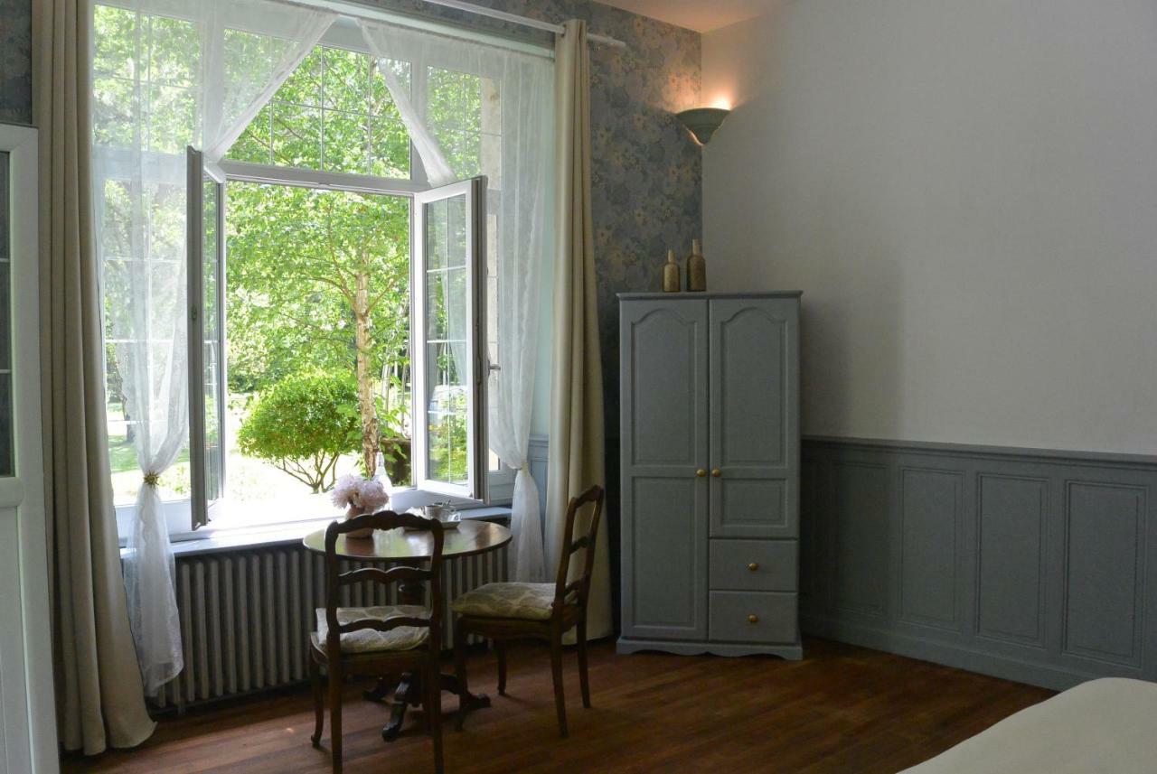 Chambres D'Hotes Chateau De Viviez Esterno foto