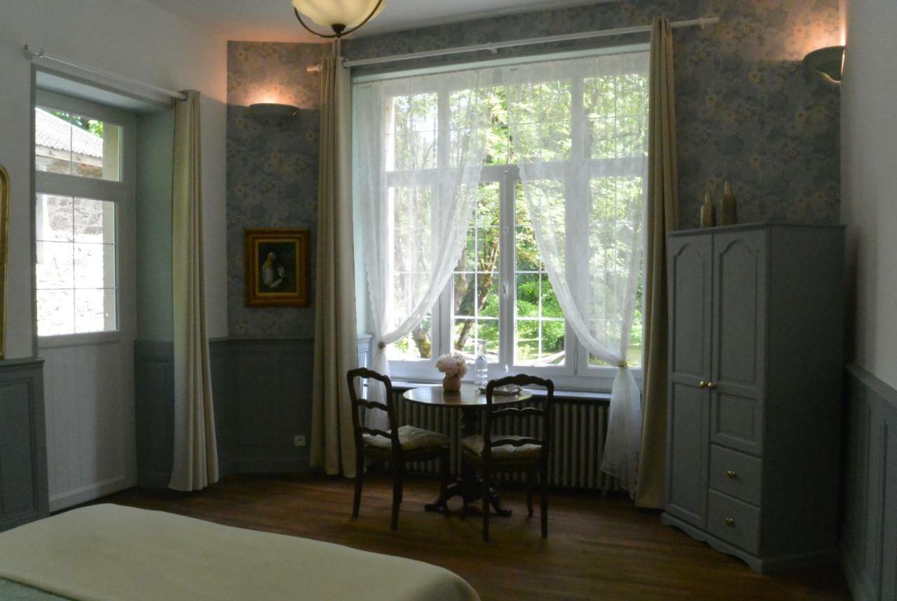 Chambres D'Hotes Chateau De Viviez Esterno foto